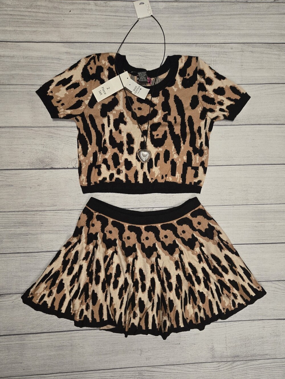 Vintage Y2K Leopard Print Two-Piece Crop Top & Skirt Set - NWT